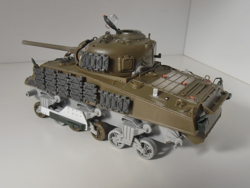 Sherman M4A3 ex dozer ( italeri, academy, eduard ) au 1/35eme - Page 2 P8251314