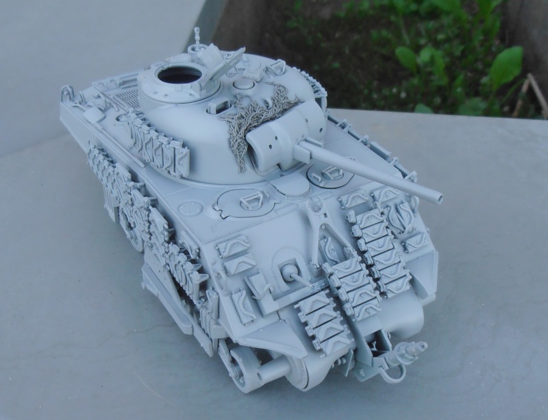 Sherman M4A3 ex dozer ( italeri, academy, eduard ) au 1/35eme - Page 2 P8251413