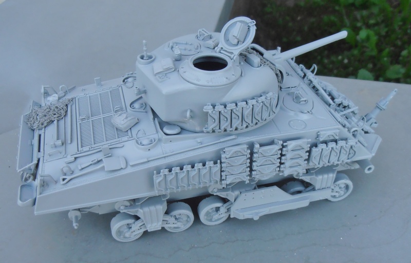 Sherman M4A3 ex dozer ( italeri, academy, eduard ) au 1/35eme P8251414