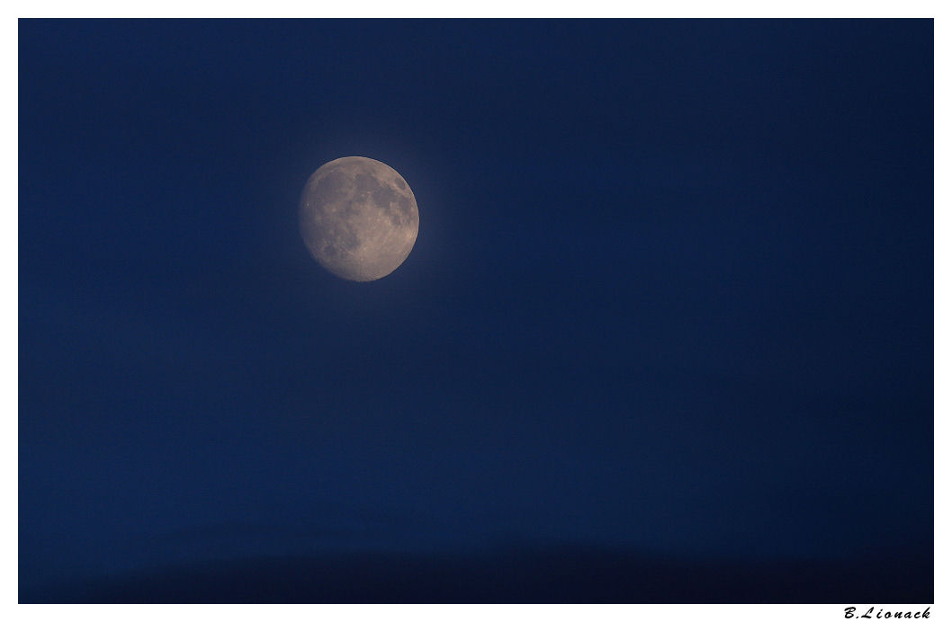 Hier soir, au-dessus de la Combe de Morbier Moon0210