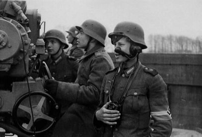 Wehrmacht's teenagers... 68a3aa10