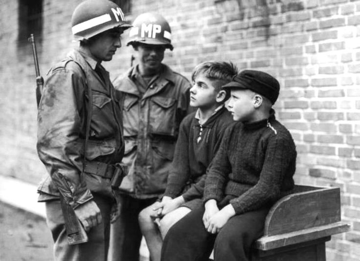 Wehrmacht's teenagers... Fd577310
