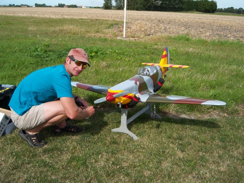 Beaux vols sur beau terrain en herbe... 103_6513