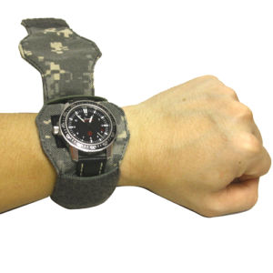 Protections (plus ou moins) militaires pour montres 39631210
