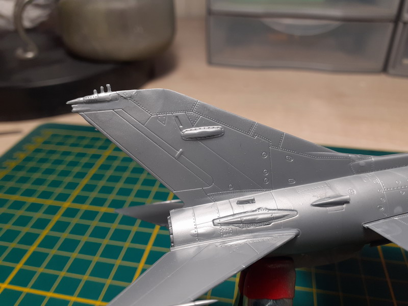 [REVELL] Mig21 F13 de Sigmund Jähn : FINI ! - Page 2 Mig21_44