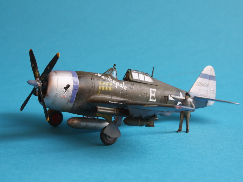 [TAMIYA]  P47 D Thunderbolt Razorback du Pacifique P47_d_73