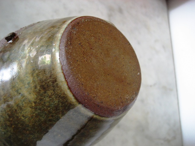 signature à identifier sur vase en grès Chapea88