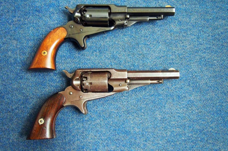 Comparaison du Remington Pocket 1863 original avec sa copie de chez Pietta Rem_po10