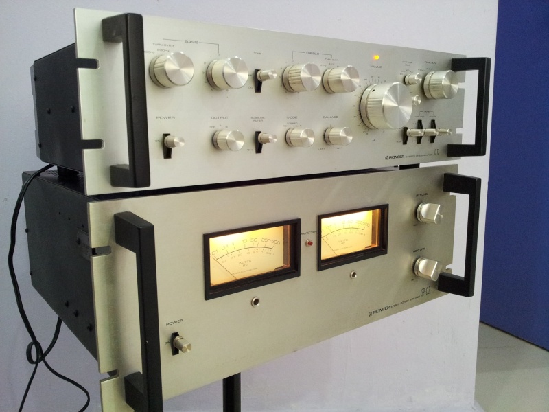 Vintage Silver Pioneer C-73 Pre-Amplifier and SPEC2  250 Watts Power Amplifier ( Used) 20150106