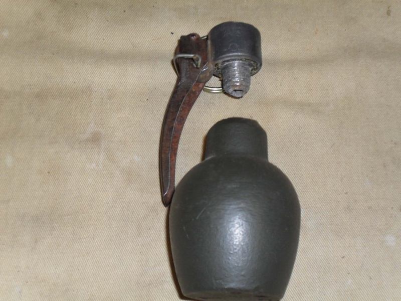 deux grenades Sdc12810