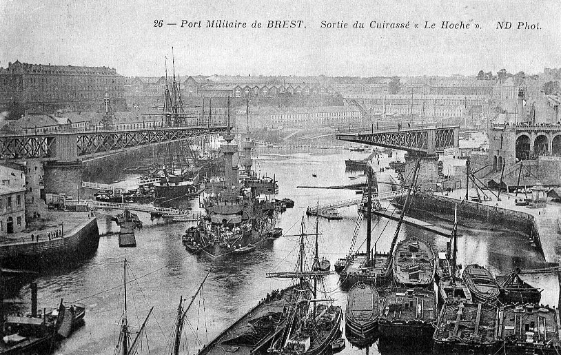 [Vie des ports] LE VIEUX BREST - Page 33 Brest-19
