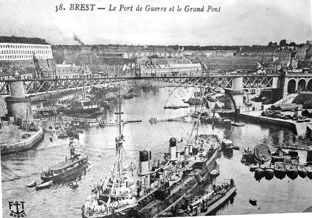 [Vie des ports] LE VIEUX BREST - Page 32 Brest10