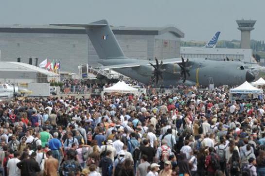 Salon du Bourget 2015 / Paris air show 2015 - Page 2 1a24