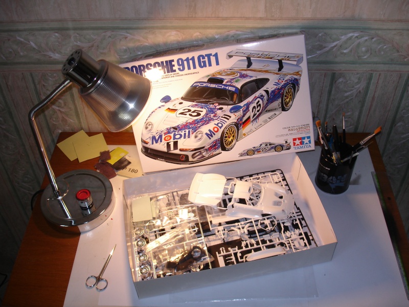 Porsche 911 Tamiya GT1 au 1/24 Dsc01526