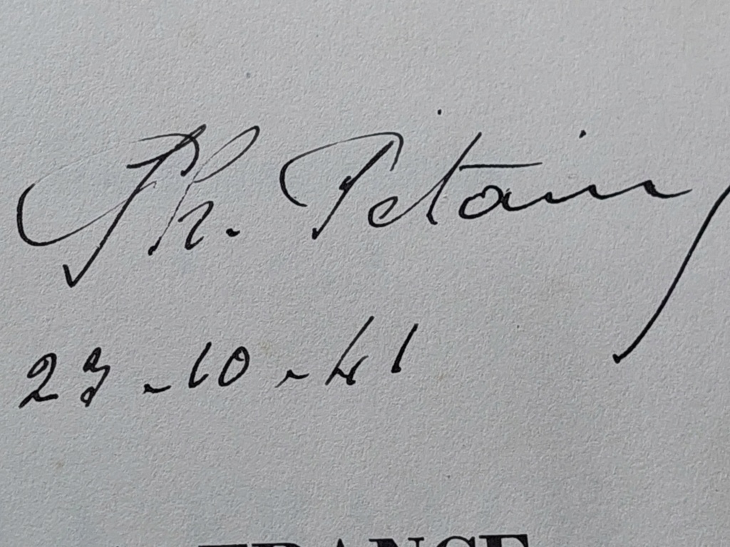 Livre signé par Pétain 20210917