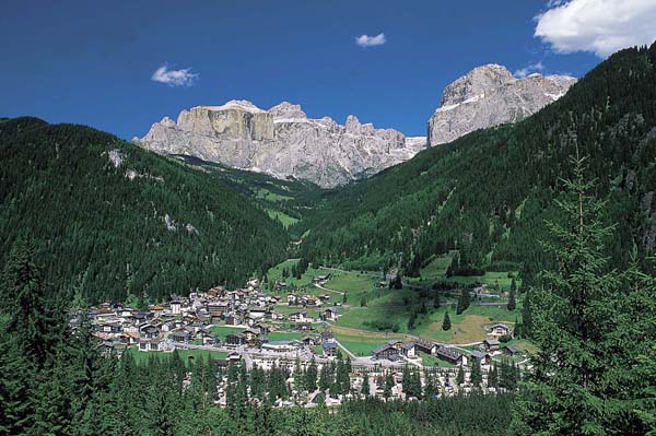 un giretto in Val di Fassa  11825810