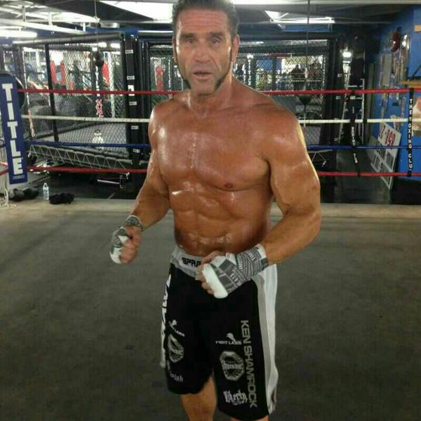 Ken Shamrock is living in a Winnebago behind a tire store, and he is not fucking around! Chb-ic10