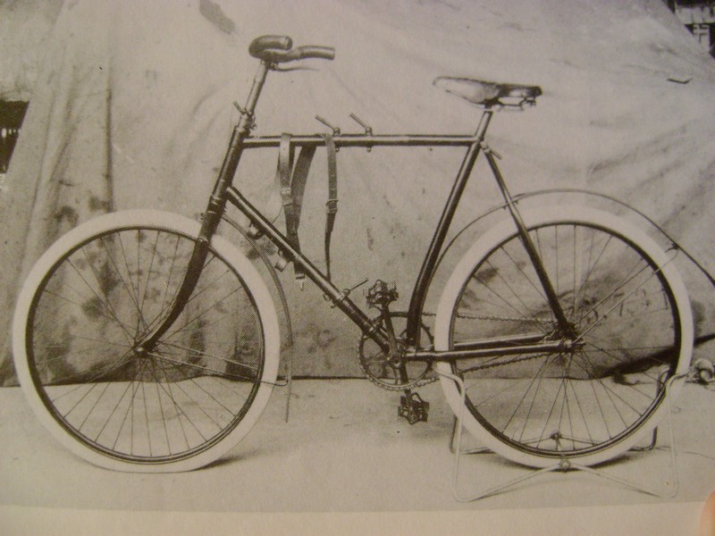 Les vélos règlementaires ou non en 1914 Dsc00210
