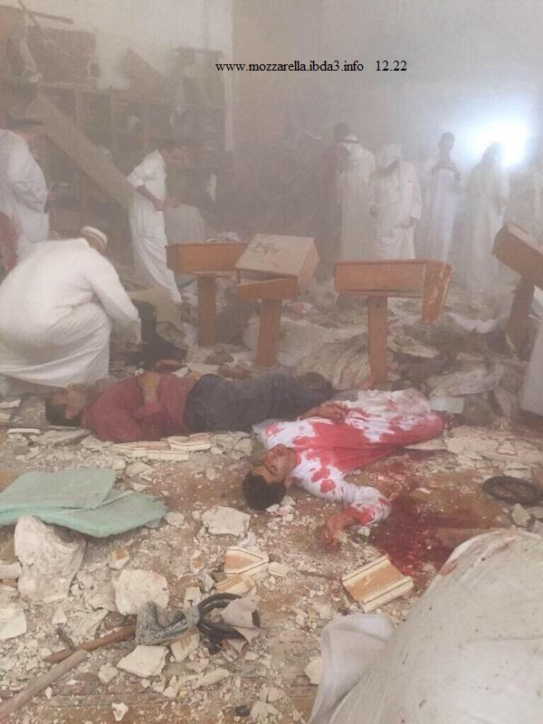 انفجار في مسجد الإمام الصادق بمنطقة الصوابر في الكويت 310