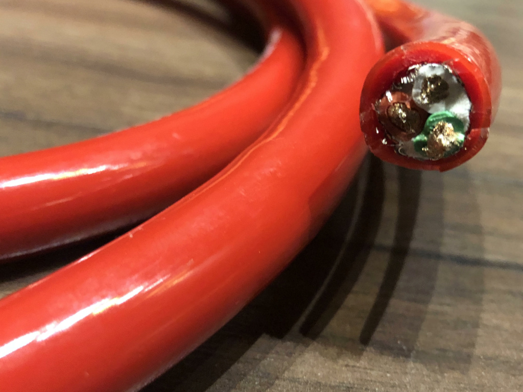DH Labs Red Wave power cord 410