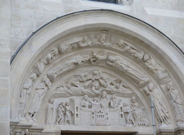 La restauration de la façade principale de la basilique - Page 3 Basili17