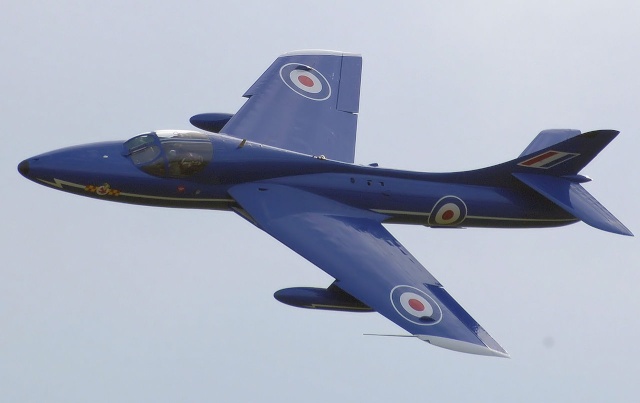 Un avion de chasse s'écrase en Angleterre Hawker10