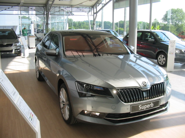 Skoda Vision C - Future Skoda Superb 3 - Page 13 00513