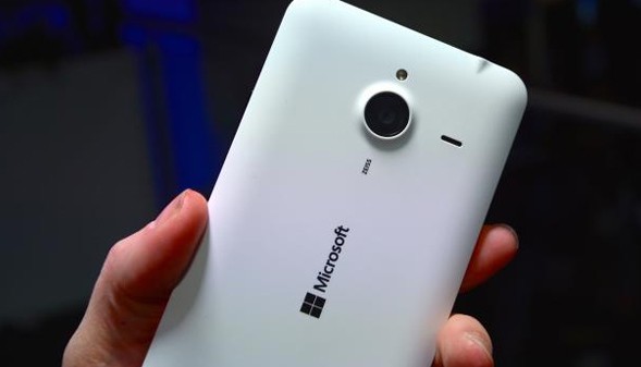 Microsoft plans to launch phone Lumia 940 XL scanner for IRIS Lumia-10