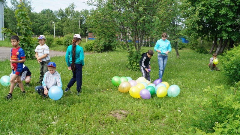 На базе МОУ "Райсеменовскоя СОШ" открылся летний оздоровительный лагерь с дневным пребыванием детей "ПЧЕЛКИ". A512e210