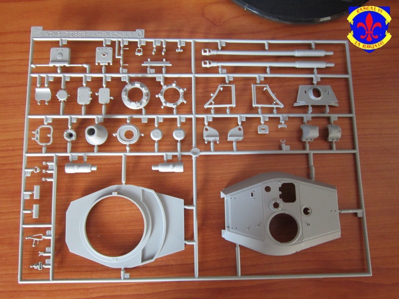 SD.KFZ.182 King Tiger a tourelle Henschel par pascal 72 933
