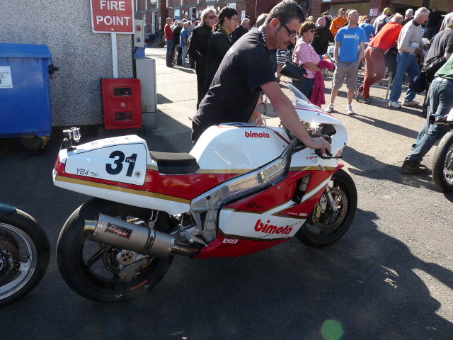 RACING - [Road Racing] Classic TT-Manx GP 2015 - Page 6 P1060825