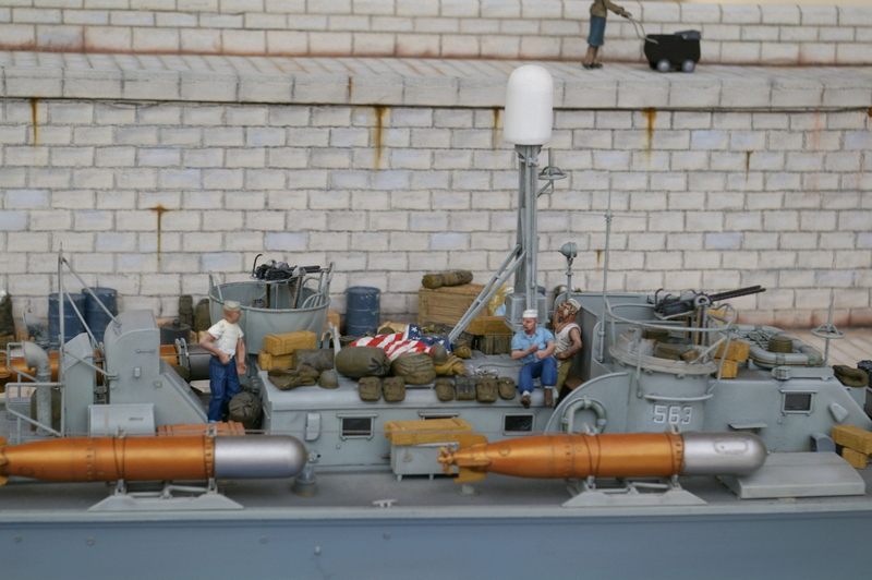 Torpedo boat PT - 596 [Italeri 1/35] - Page 11 Imgp8519