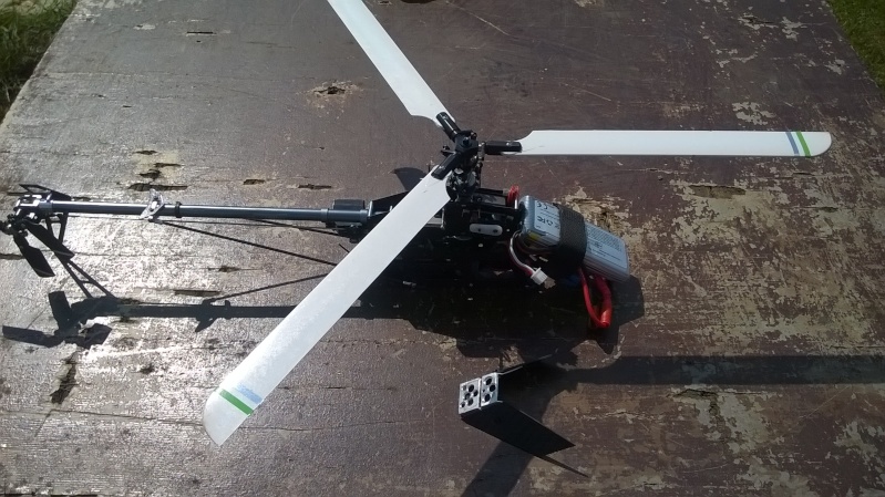  Mein HK 250 GT mit Dreiblatt Haupt und Heckrotor  02110