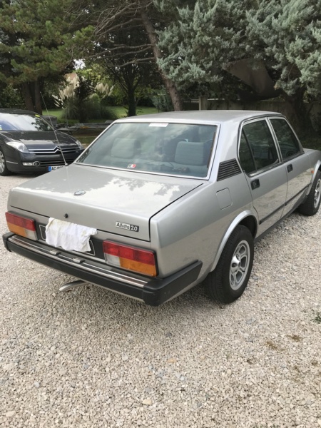 Alfetta berline 2.0 litres (1983) Img_0216