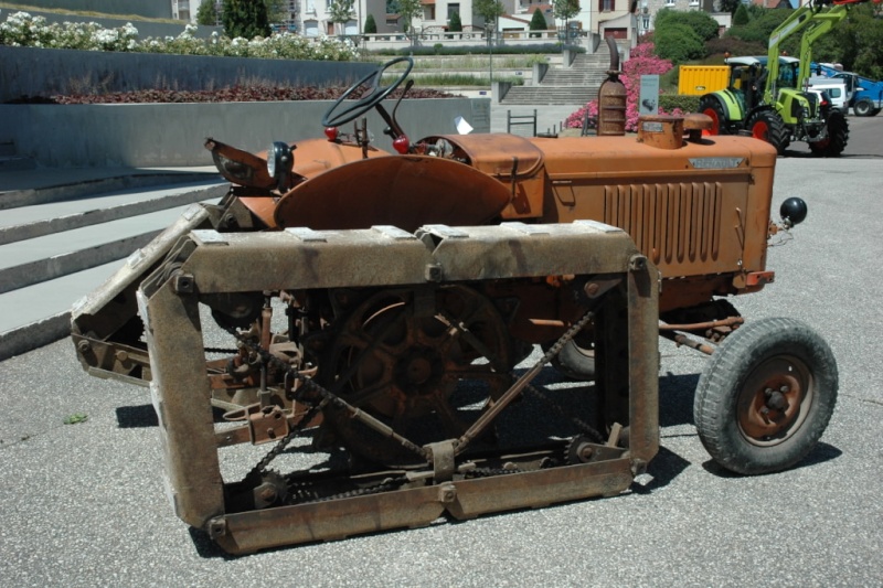 28 CHARTRES .Passion Renault au Musee le Compa  le 27 et 28 juin 2015 Dsc_0033