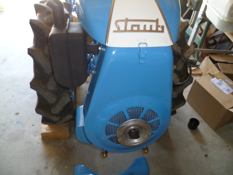 motoculteur - Un nouveau bleu : Staub PP4B - Page 10 P1040456
