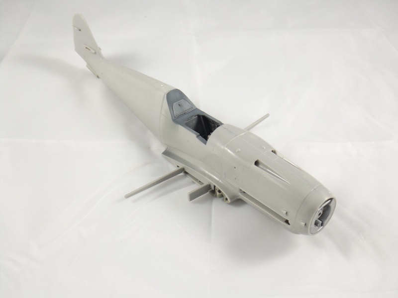 MESSERSCHMITT Bf 109 K-4 AU 1/32 Dscf1910