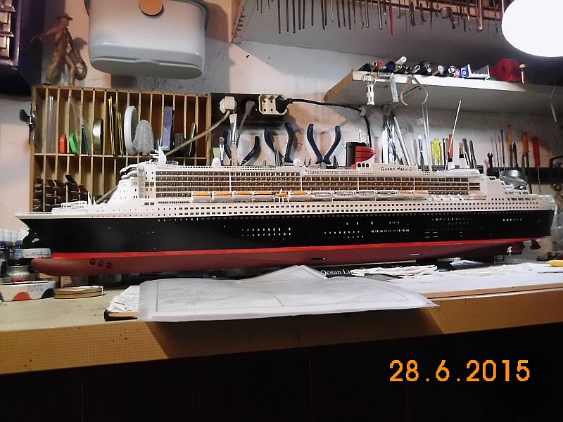 Revell 05223 - Queen Mary 2 1/400 (Weiter-) Baubericht - Fertig - Seite 3 225