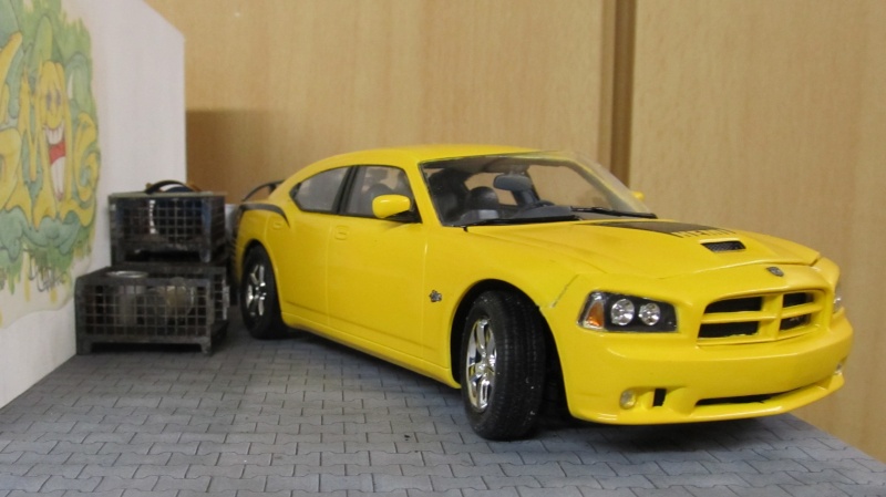 2006 Dodge Charger SRT8 Super Bee (Lindberg ) Img_3566