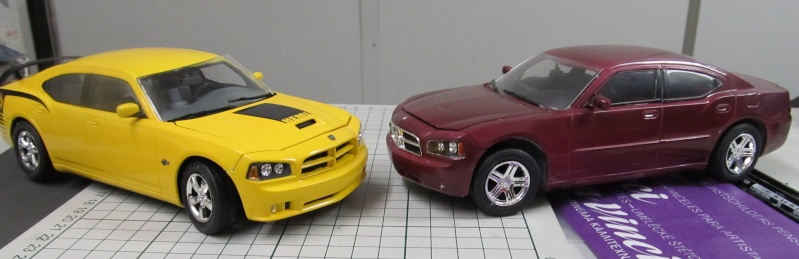 2006 Dodge Charger SRT8 Super Bee (Lindberg ) Img_3569