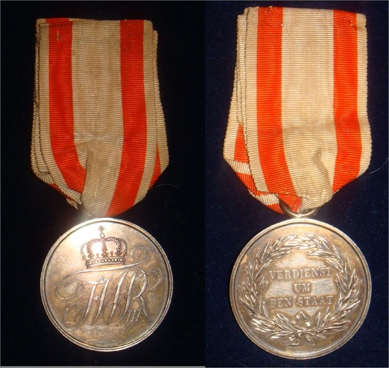 vente terminée médaille étrangere Medail10