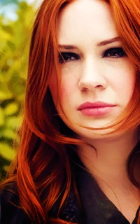 KAREN GILLAN Karen410