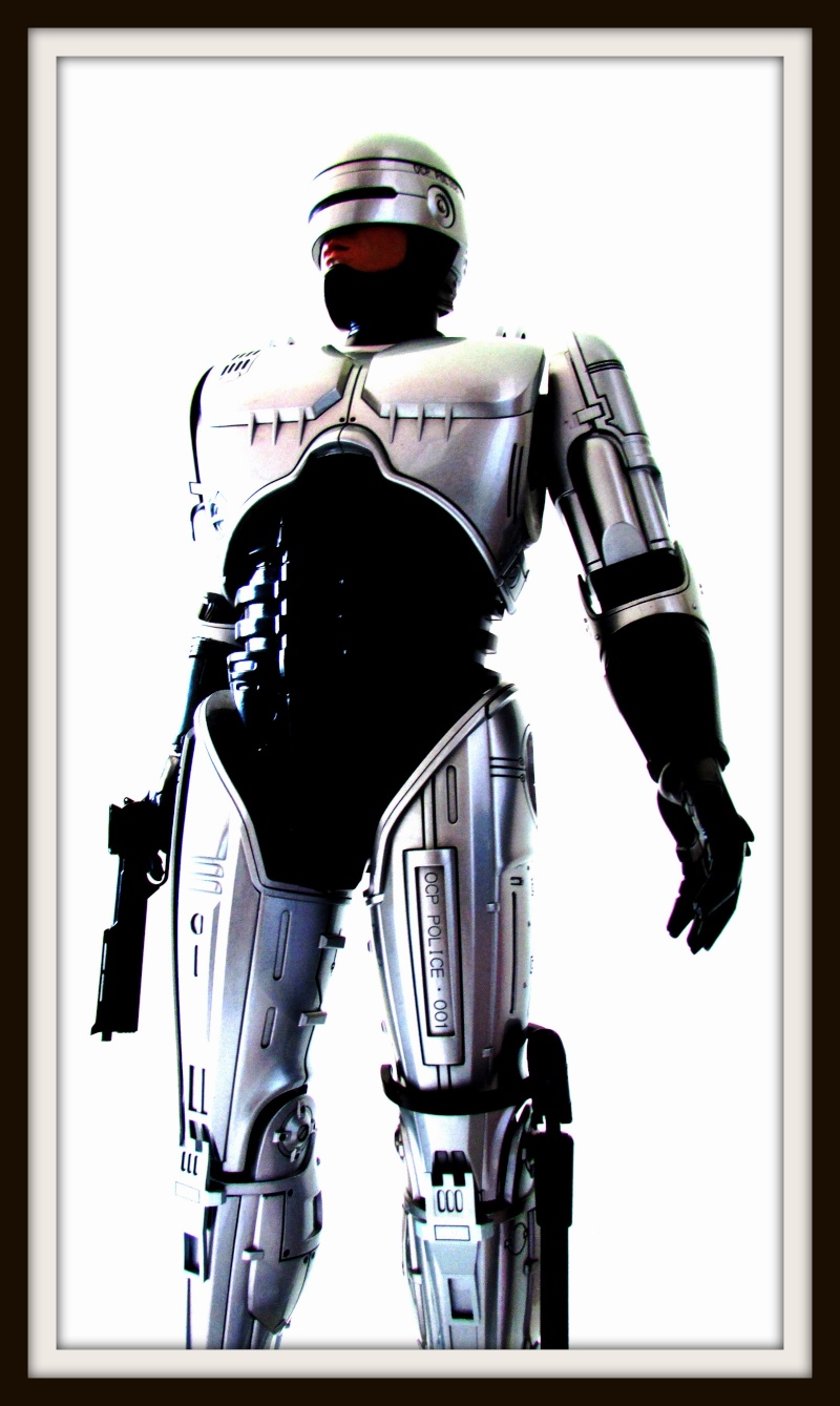 Collection n°452 : Movies maquettes : MAJ / Robocop + T-800 BD Enterbay page 29 - Page 29 Rob_810