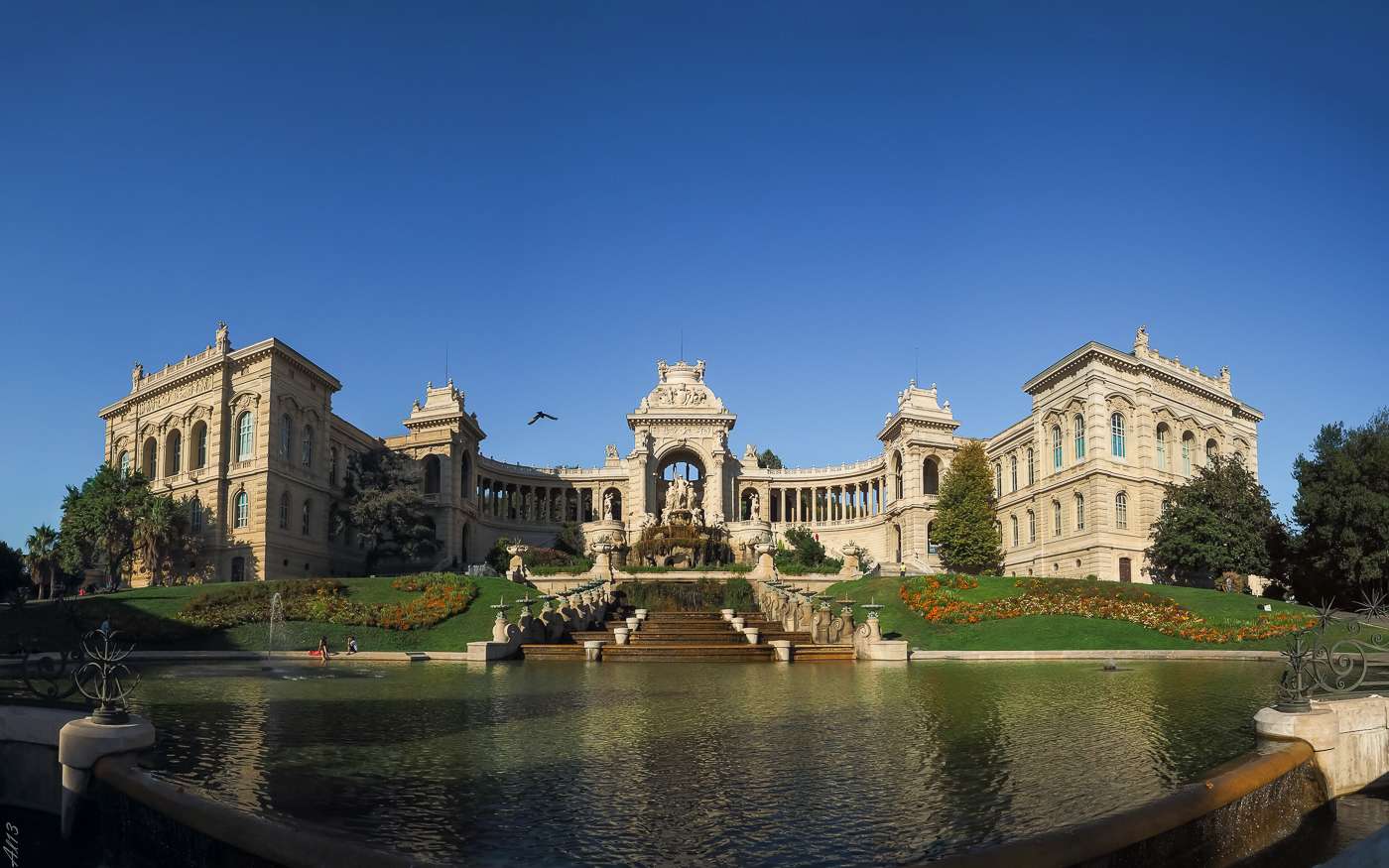 Palais Longchamp... recadrée Pano1b10