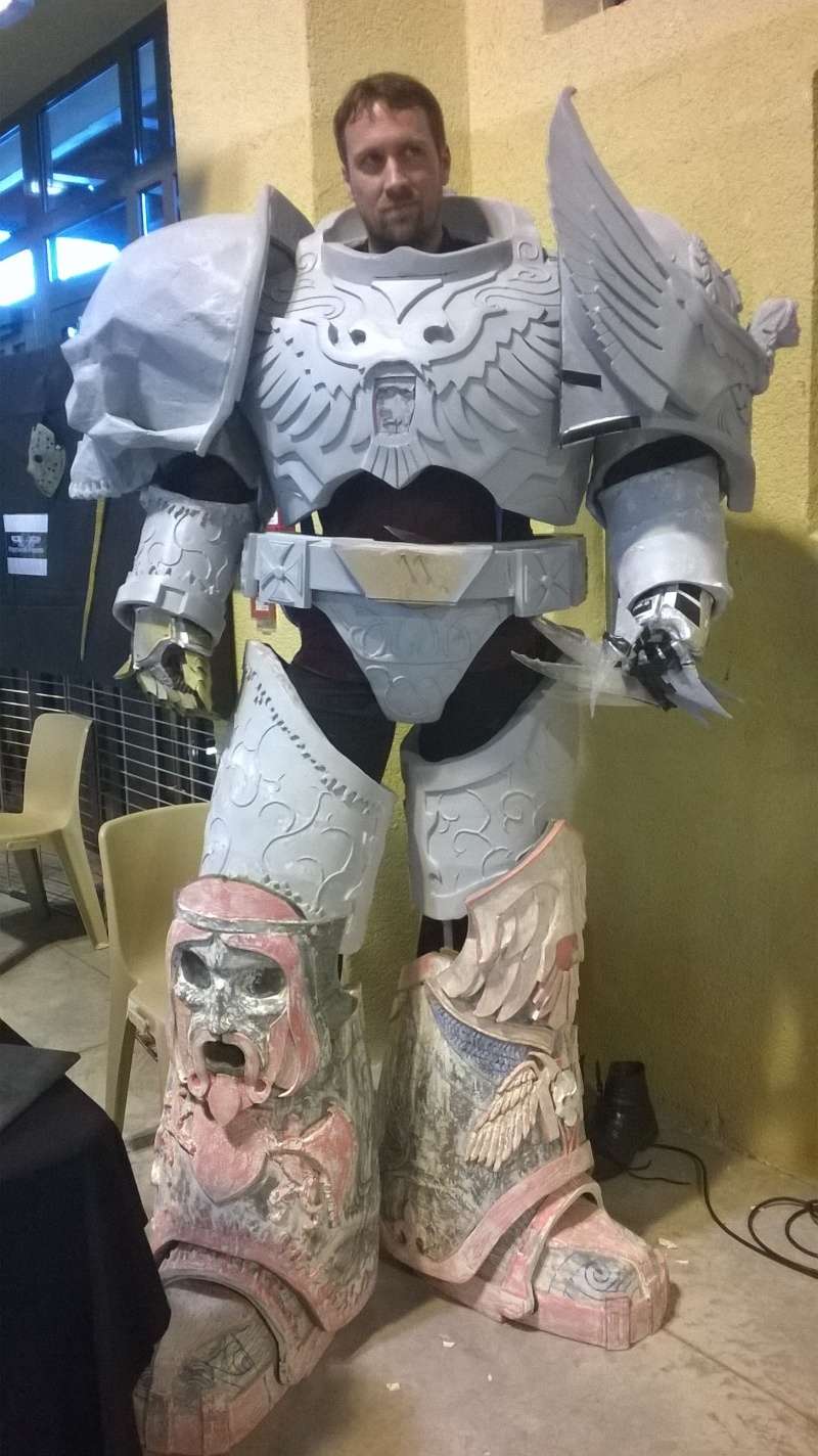 [TERMINE] warhammer 40k cosplay : l'armure de l'Empereur-Dieu de l'humanité - Page 22 Wp_20112