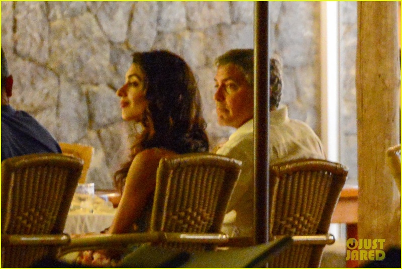 George Clooney, Amal, Rande and Cindy Gerber at the Es Torrent restaurant in Ibiza 22. August 2015 Qq212
