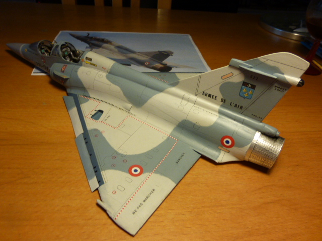 mirage 2000 - Mirage 2000B ech 1/32 réalis" en bois et carton - Page 4 2015-056