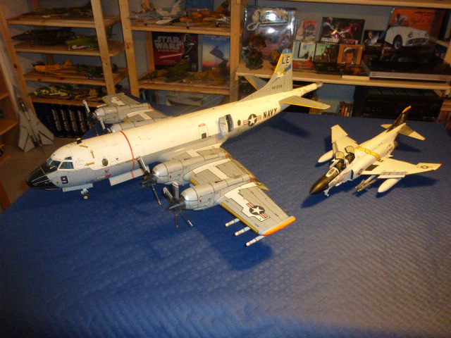 Scratch: 1/32 - Lockheed P-3C Orion (bois et carton) 2015-129