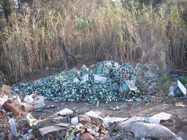 « Tala’at Rihatkum » (« vous puez », en arabe) La "crise des poubelles" dégénére au Liban!   124