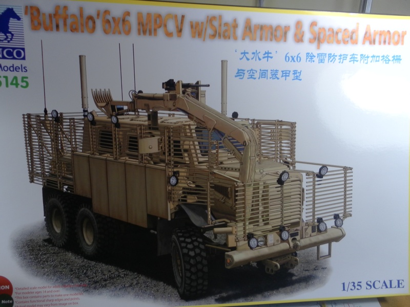  Buffalo 6x6  w/Slat Armor and Spaced Armor  bronco 1/35 Sam_3329